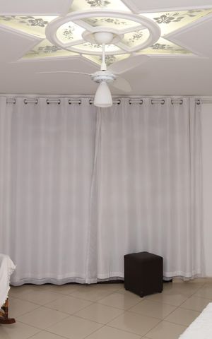 Casa à venda com 400m², 5 quartos e 6 vagasSala