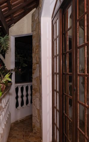 Casa à venda com 400m², 5 quartos e 6 vagasVaranda