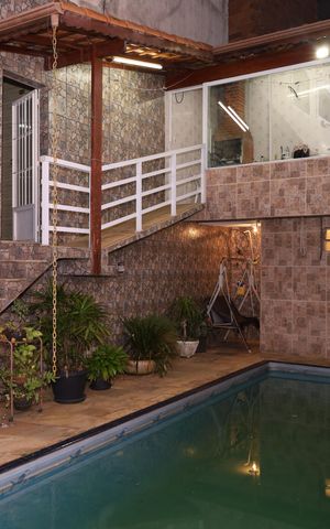 Casa à venda com 400m², 5 quartos e 6 vagasQuintal com Piscina
