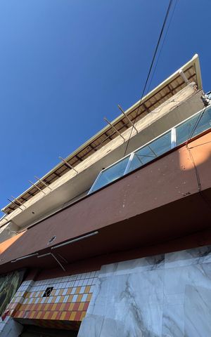 Casa à venda com 150m², 2 quartos e sem vaga Casa à venda com 150m², 2 quartos e sem vagaFachada da Casa