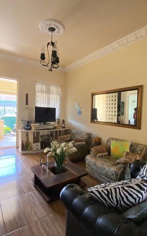 Casa à venda com 110m², 4 quartos e 1 vaga