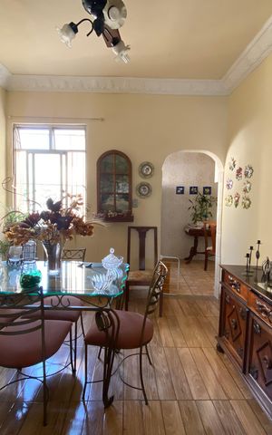 Casa à venda com 110m², 4 quartos e 1 vaga