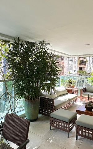 Apartamento para alugar com 260m², 4 quartos e 3 vagas