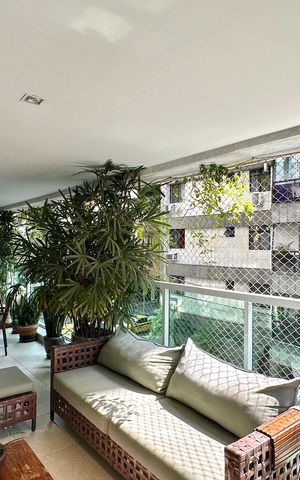 Apartamento para alugar com 260m², 4 quartos e 3 vagas