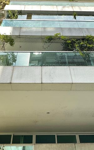 Apartamento para alugar com 260m², 4 quartos e 3 vagas