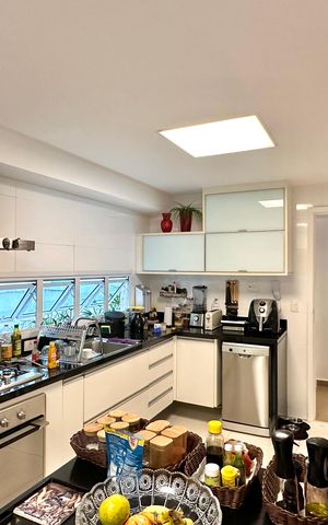Apartamento para alugar com 260m², 4 quartos e 3 vagas
