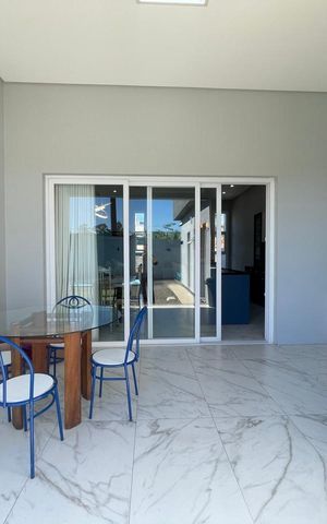 Casa à venda com 138m², 3 quartos e 2 vagas