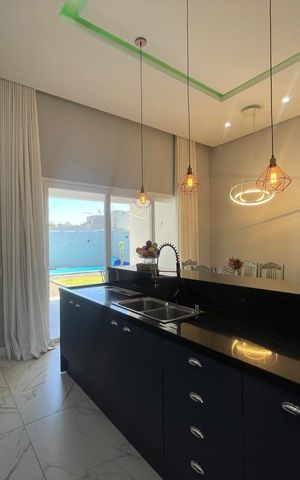 Casa à venda com 138m², 3 quartos e 2 vagas