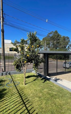 Casa à venda com 138m², 3 quartos e 2 vagas