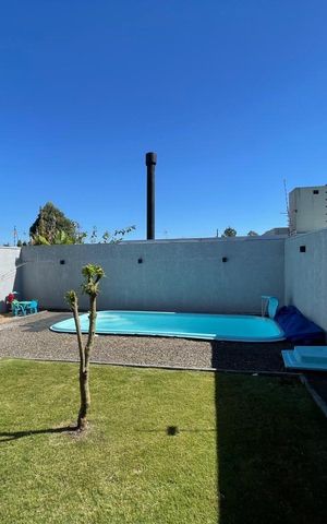 Casa à venda com 138m², 3 quartos e 2 vagas