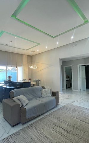 Casa à venda com 138m², 3 quartos e 2 vagas