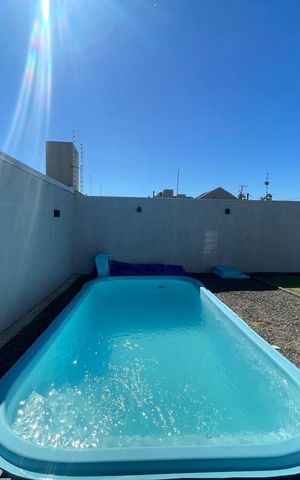 Casa à venda com 138m², 3 quartos e 2 vagas