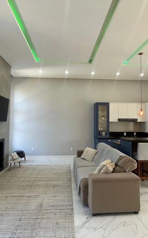 Casa à venda com 138m², 3 quartos e 2 vagas