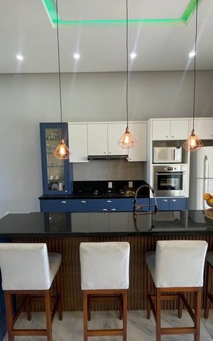 Casa à venda com 138m², 3 quartos e 2 vagas