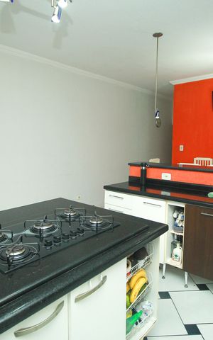 Casa à venda com 305m², 4 quartos e 7 vagas Casa à venda com 305m², 4 quartos e 7 vagasCozinha