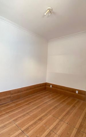 Casa para alugar com 84m², 2 quartos e sem vaga Casa para alugar com 84m², 2 quartos e sem vagaSala