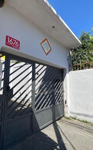 Casa para alugar com 84m², 2 quartos e sem vaga Casa para alugar com 84m², 2 quartos e sem vagaFachada