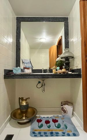 Apartamento à venda com 205m², 4 quartos e 2 vagas Apartamento à venda com 205m², 4 quartos e 2 vagasLavabo