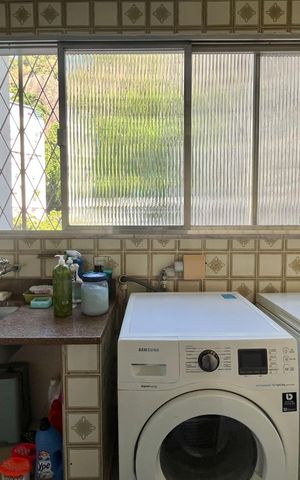 Apartamento à venda com 205m², 4 quartos e 2 vagas Apartamento à venda com 205m², 4 quartos e 2 vagasÁrea de Serviço