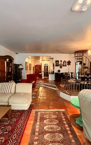 Apartamento à venda com 205m², 4 quartos e 2 vagas Apartamento à venda com 205m², 4 quartos e 2 vagasSala