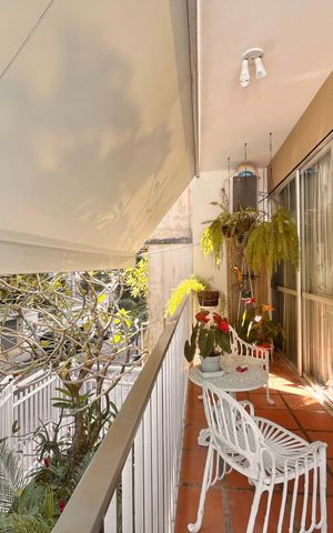 Apartamento à venda com 205m², 4 quartos e 2 vagas Apartamento à venda com 205m², 4 quartos e 2 vagasVaranda da Sala