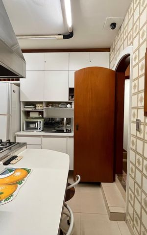 Apartamento à venda com 205m², 4 quartos e 2 vagas Apartamento à venda com 205m², 4 quartos e 2 vagasCozinha