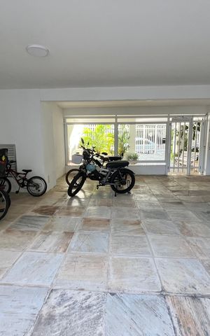Apartamento à venda com 205m², 4 quartos e 2 vagas Apartamento à venda com 205m², 4 quartos e 2 vagasBicicletário