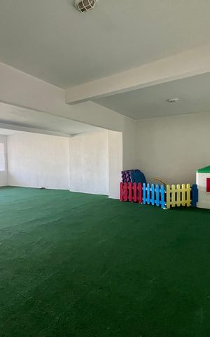 Apartamento à venda com 205m², 4 quartos e 2 vagas Apartamento à venda com 205m², 4 quartos e 2 vagasÁrea comum - Playground