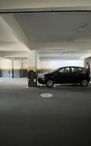 Apartamento à venda com 205m², 4 quartos e 2 vagas Apartamento à venda com 205m², 4 quartos e 2 vagasGaragem