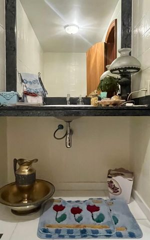 Apartamento à venda com 205m², 4 quartos e 2 vagas Apartamento à venda com 205m², 4 quartos e 2 vagasLavabo