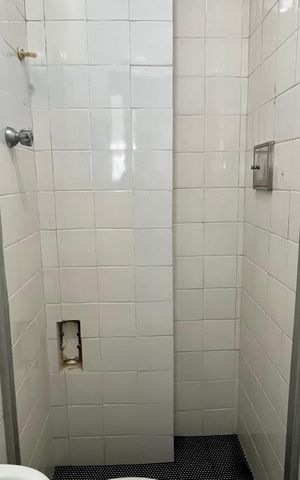 Apartamento à venda com 205m², 4 quartos e 2 vagas Apartamento à venda com 205m², 4 quartos e 2 vagasBanheiro de serviço