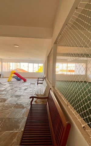 Apartamento à venda com 205m², 4 quartos e 2 vagas Apartamento à venda com 205m², 4 quartos e 2 vagasÁrea comum - Playground