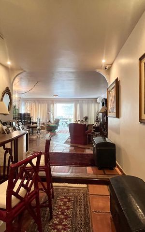 Apartamento à venda com 205m², 4 quartos e 2 vagas Apartamento à venda com 205m², 4 quartos e 2 vagasSala