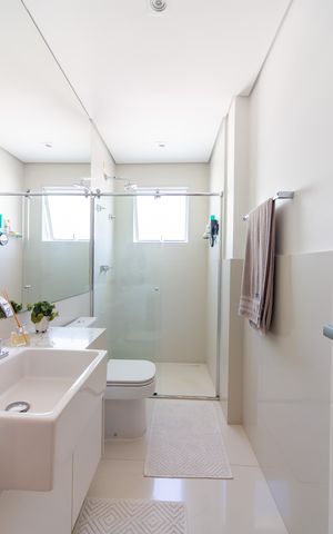 Casa à venda com 437m², 3 quartos e 7 vagas Casa à venda com 437m², 3 quartos e 7 vagasBanheiro da Suíte 3