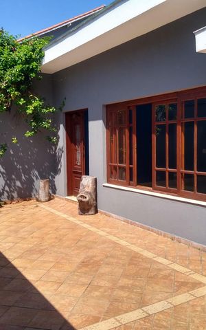 Casa à venda com 251m², 4 quartos e 3 vagasÁrea externa