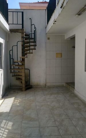 Casa à venda com 251m², 4 quartos e 3 vagasÁrea externa