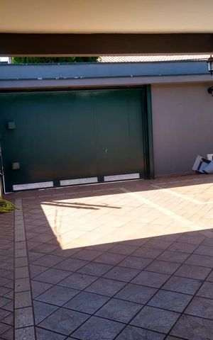 Casa à venda com 251m², 4 quartos e 3 vagasGaragem