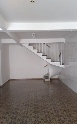 Casa à venda com 251m², 4 quartos e 3 vagasÁrea externa