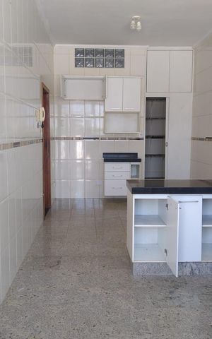 Casa à venda com 251m², 4 quartos e 3 vagasCozinha