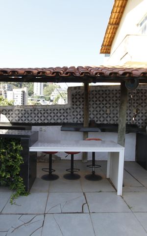 Casa para alugar com 365m², 5 quartos e 8 vagasÁrea gourmet
