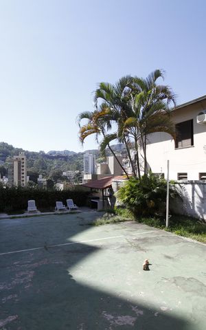 Casa para alugar com 365m², 5 quartos e 8 vagasQuadra