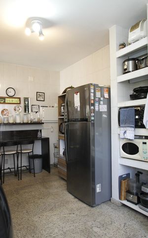 Casa para alugar com 365m², 5 quartos e 8 vagasCozinha