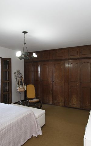 Casa para alugar com 365m², 5 quartos e 8 vagasSuíte