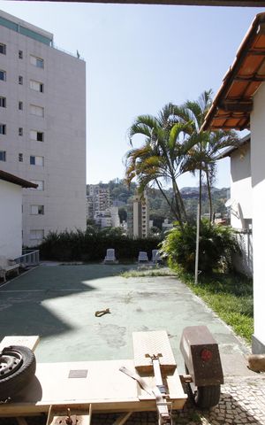 Casa para alugar com 365m², 5 quartos e 8 vagasQuadra