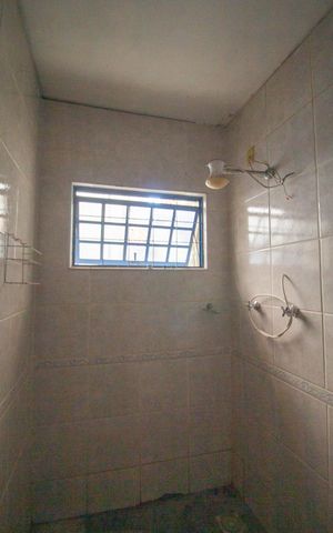Casa para alugar com 200m², 3 quartos e 2 vagas Casa para alugar com 200m², 3 quartos e 2 vagasBanheiro 2