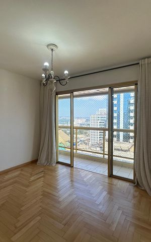 Apartamento para alugar com 107m², 3 quartos e 2 vagas Apartamento para alugar com 107m², 3 quartos e 2 vagasSala