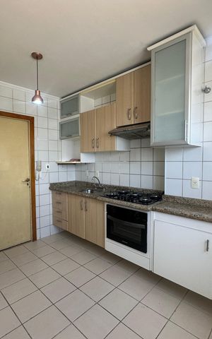 Apartamento para alugar com 107m², 3 quartos e 2 vagas Apartamento para alugar com 107m², 3 quartos e 2 vagasCozinha