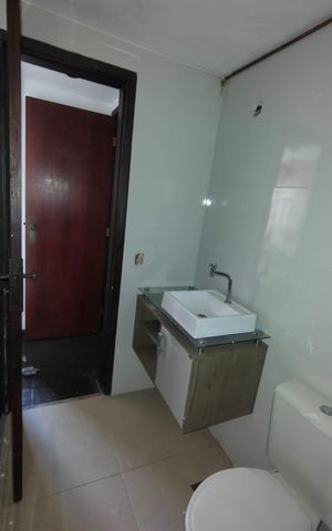 Apartamento à venda com 76m², 3 quartos e 1 vaga Apartamento à venda com 76m², 3 quartos e 1 vagaBanheiro