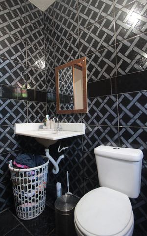 Casa à venda com 87m², 2 quartos e 1 vagaBanheiro Social