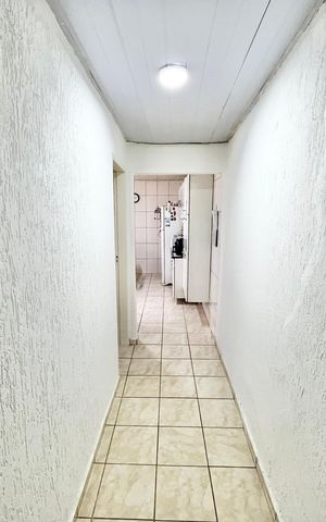 Casa à venda com 134m², 2 quartos e 2 vagas